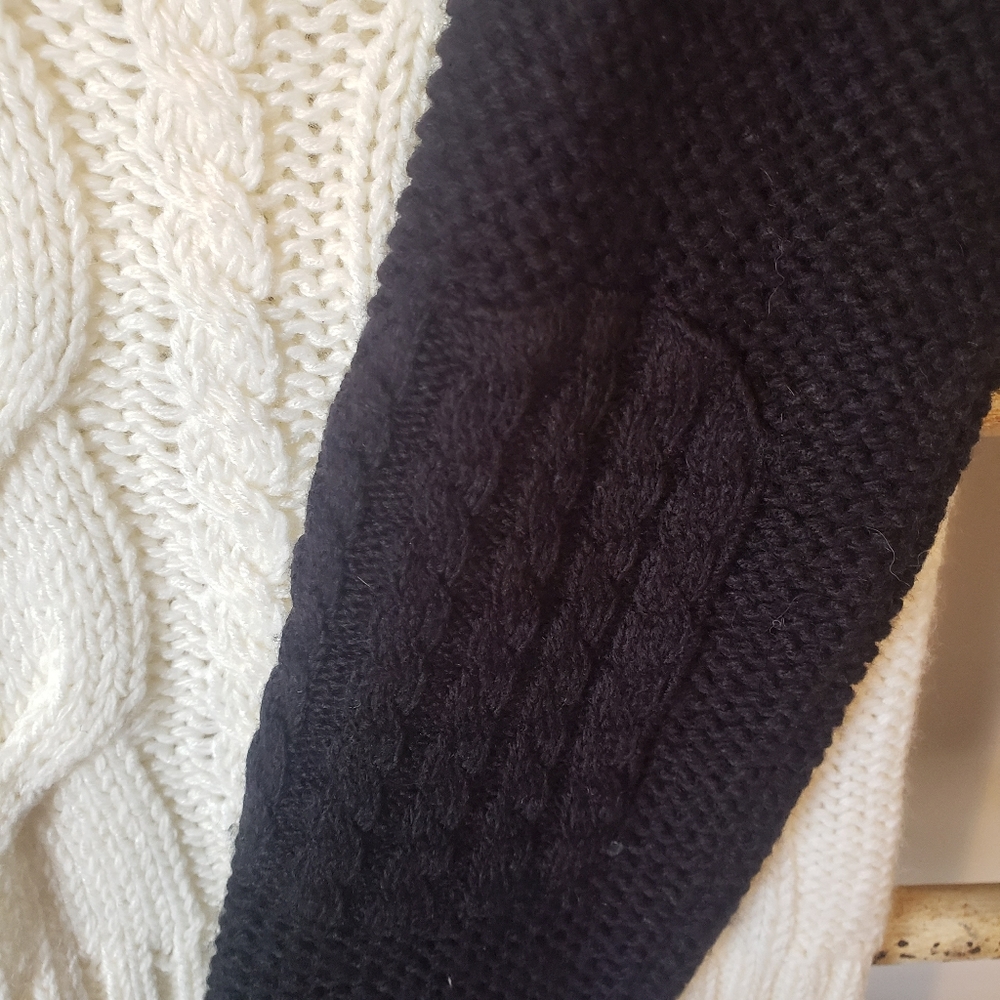 NWT TopShop Black and White Cable Knit Sweater, Size 6 - Picture 6 of 8